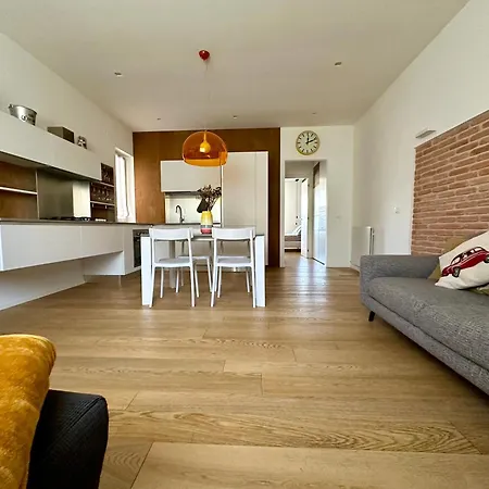 210 Apartamento *